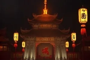 《浅海回声》清晨浅滩与礁石倒影剧照